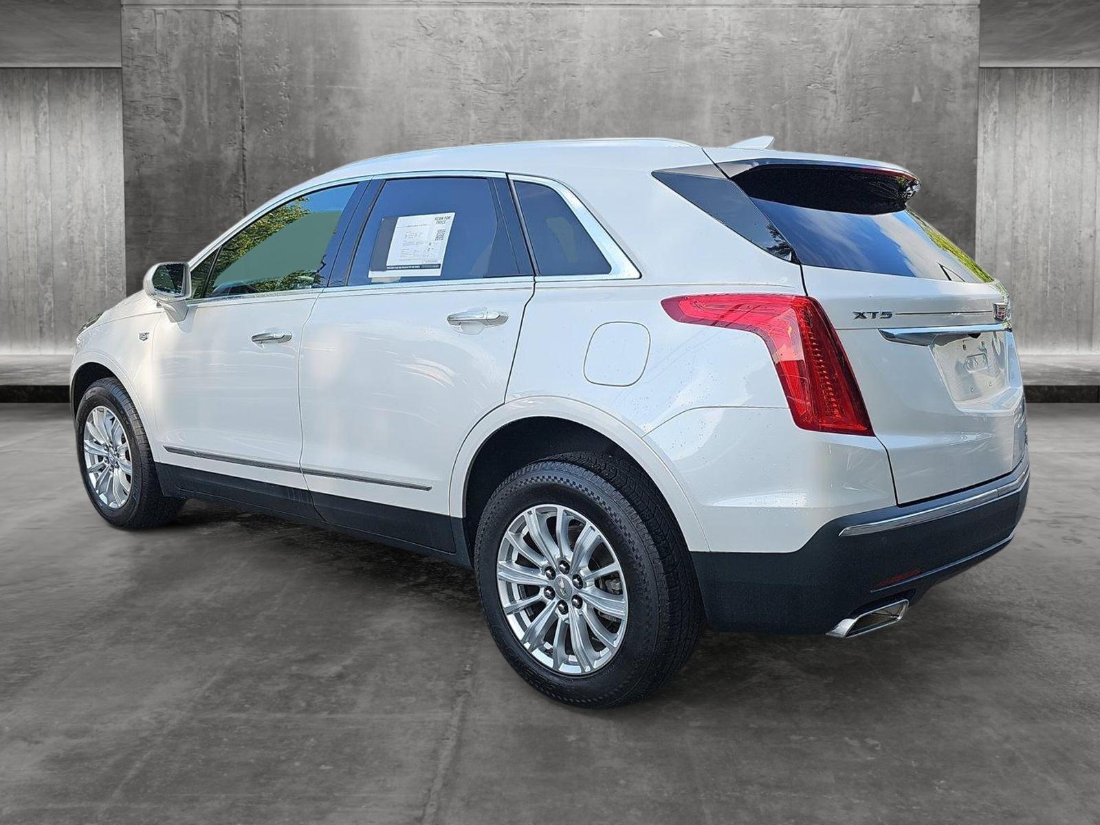 2019 Cadillac XT5 Vehicle Photo in TIMONIUM, MD 21093-2300