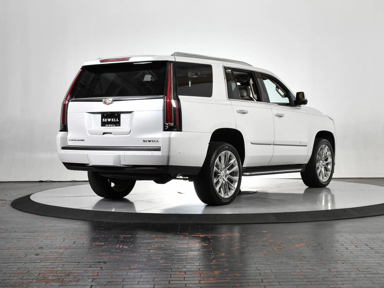 2020 Cadillac Escalade Vehicle Photo in DALLAS, TX 75235