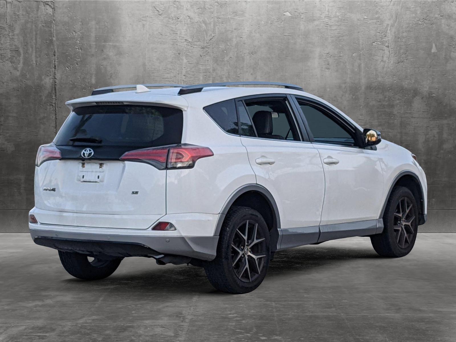 2017 Toyota RAV4 Vehicle Photo in Davie, FL 33331