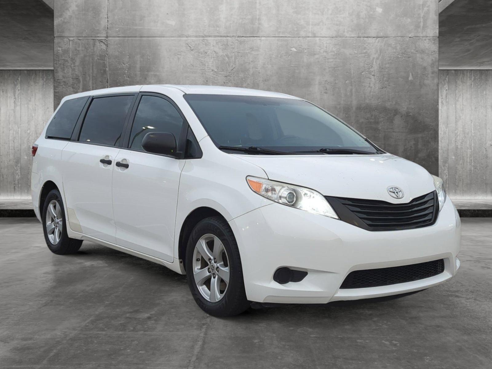 2015 Toyota Sienna Vehicle Photo in Ft. Myers, FL 33907