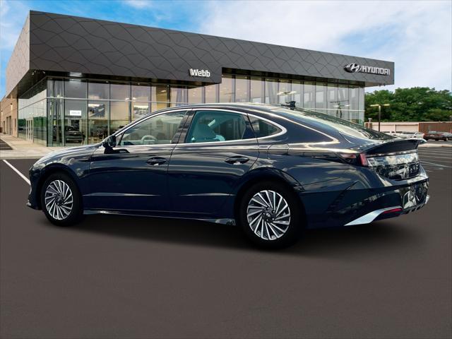 2024 Hyundai SONATA Hybrid Vehicle Photo in Merrillville, IN 46410-5311