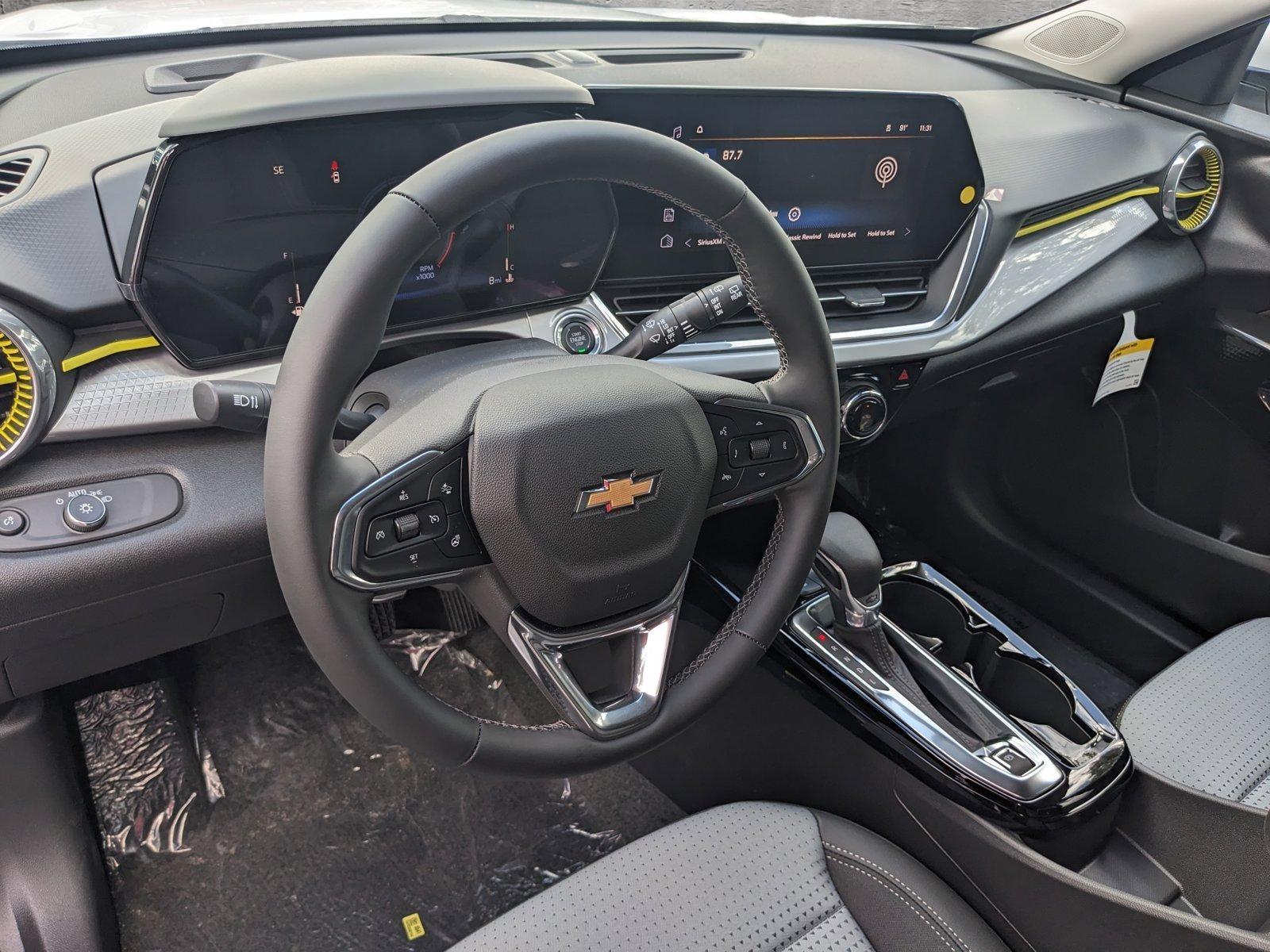 2024 Chevrolet Trax Vehicle Photo in GREENACRES, FL 33463-3207