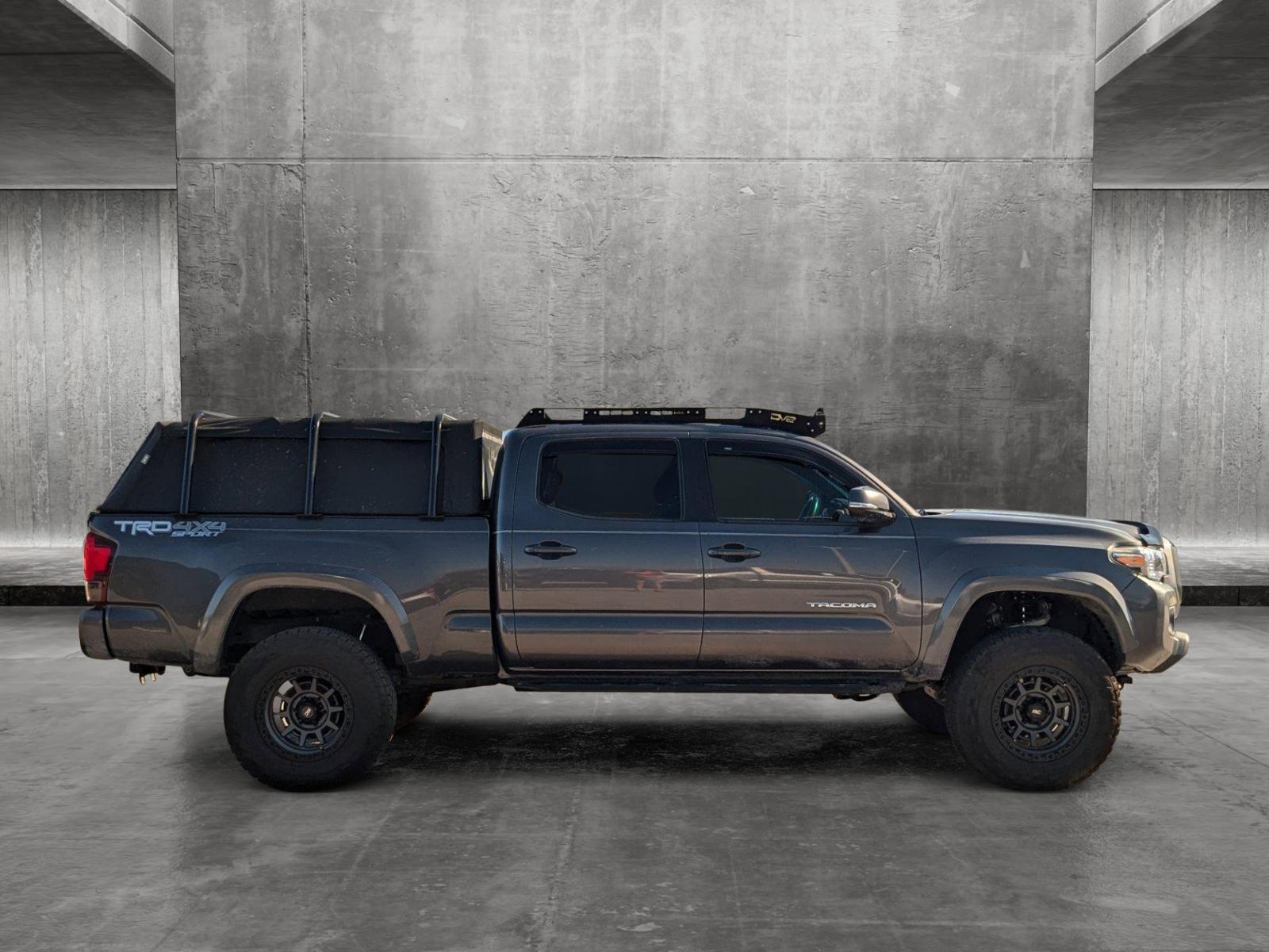 2018 Toyota Tacoma Vehicle Photo in St. Petersburg, FL 33713