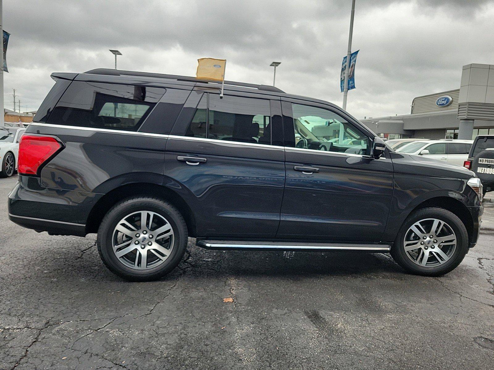 2023 Ford Expedition Vehicle Photo in Plainfield, IL 60586