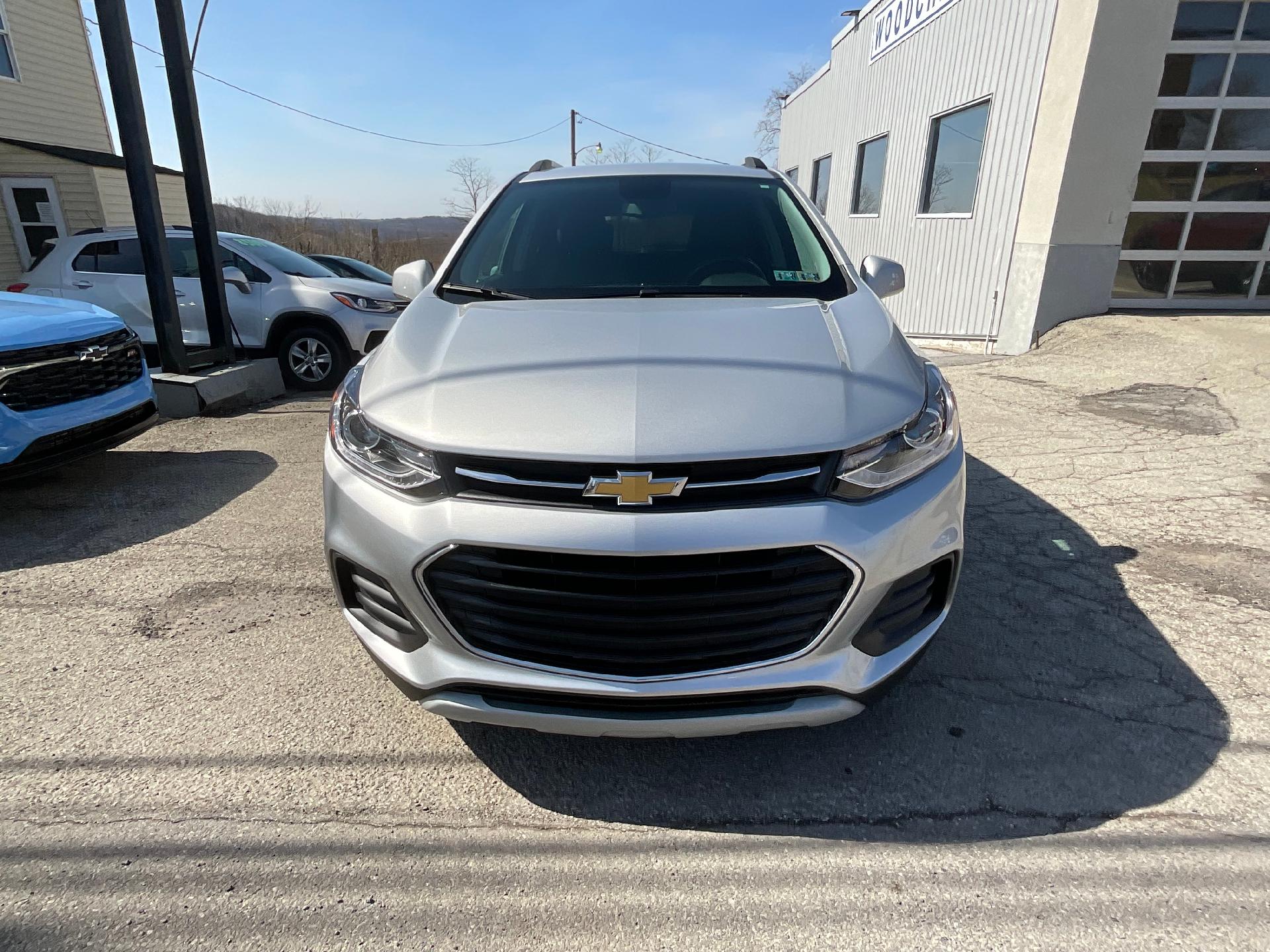 Used 2022 Chevrolet Trax LT with VIN KL7CJPSM0NB521828 for sale in Carrolltown, PA