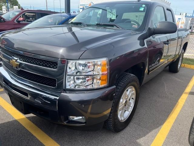 Used 2011 Chevrolet Silverado 1500 LT with VIN 1GCRKSE32BZ191547 for sale in Saint Louis, MO