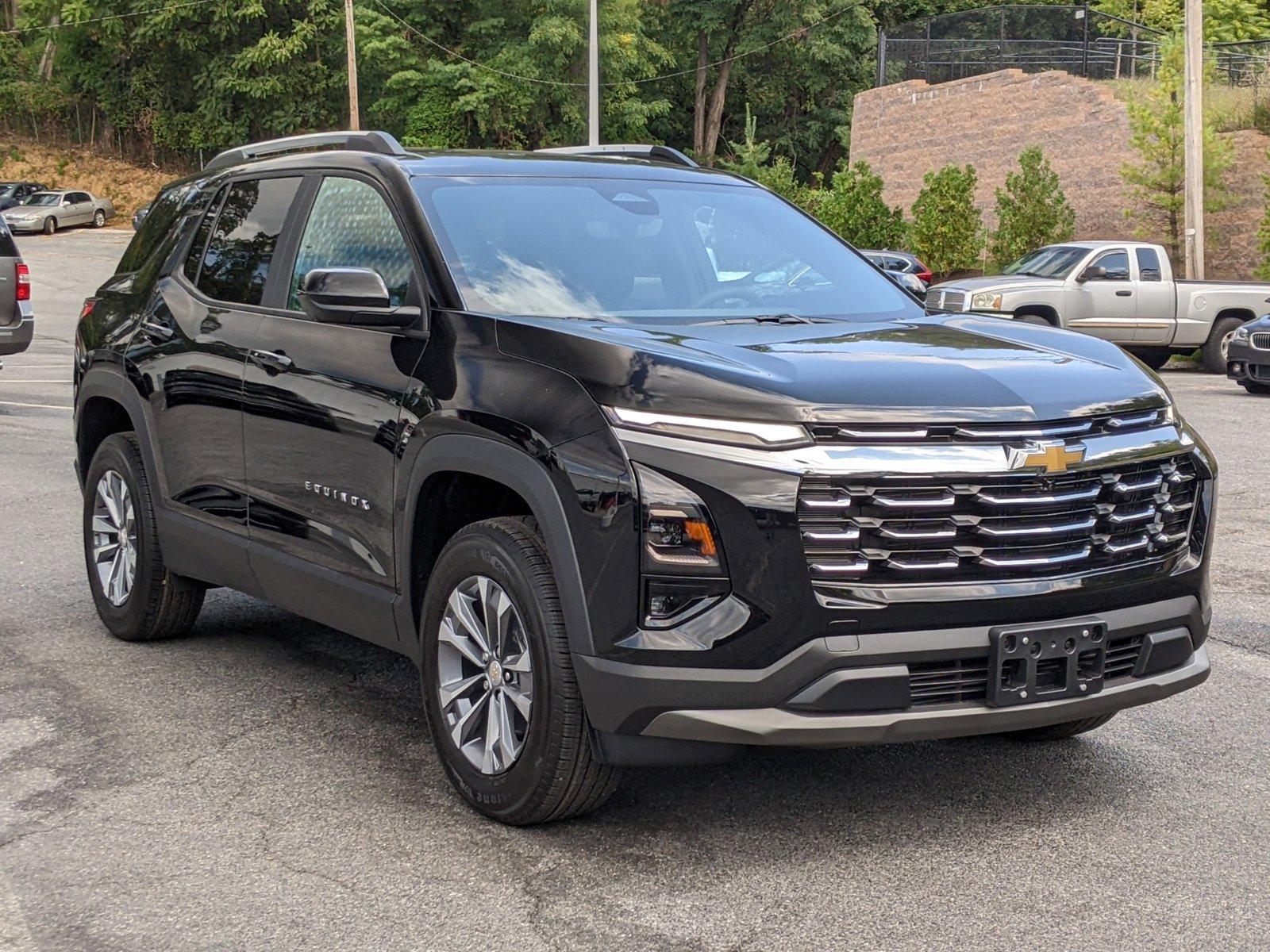 2025 Chevrolet Equinox Vehicle Photo in TIMONIUM, MD 21093-2300