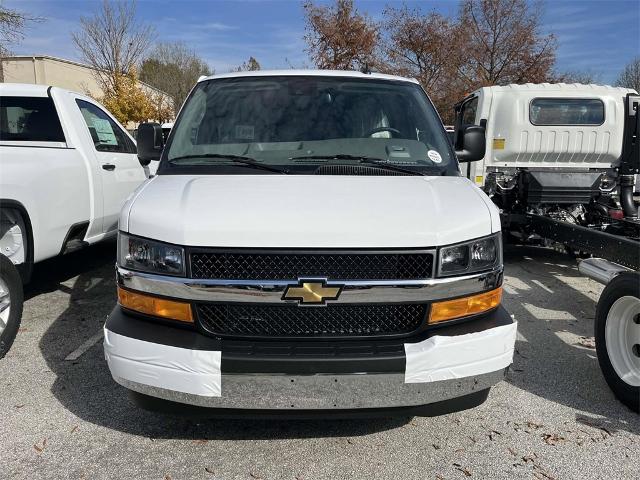 2025 Chevrolet Express Cargo 2500 Vehicle Photo in ALCOA, TN 37701-3235