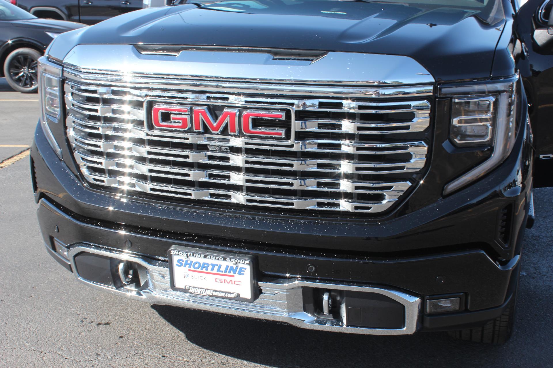 2024 GMC Sierra 1500 Vehicle Photo in AURORA, CO 80012-4011