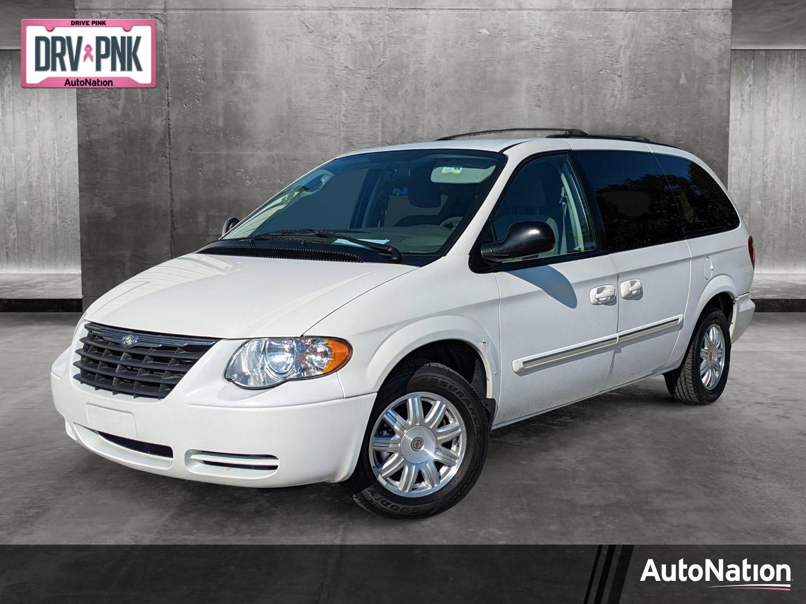 2007 Chrysler Town & Country LWB Vehicle Photo in Jacksonville, FL 32244