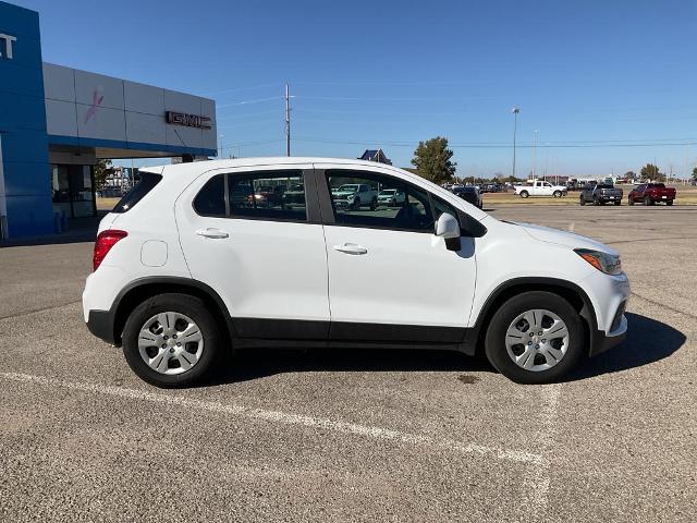 Used 2018 Chevrolet Trax LS with VIN KL7CJKSB9JB562146 for sale in Ponca City, OK