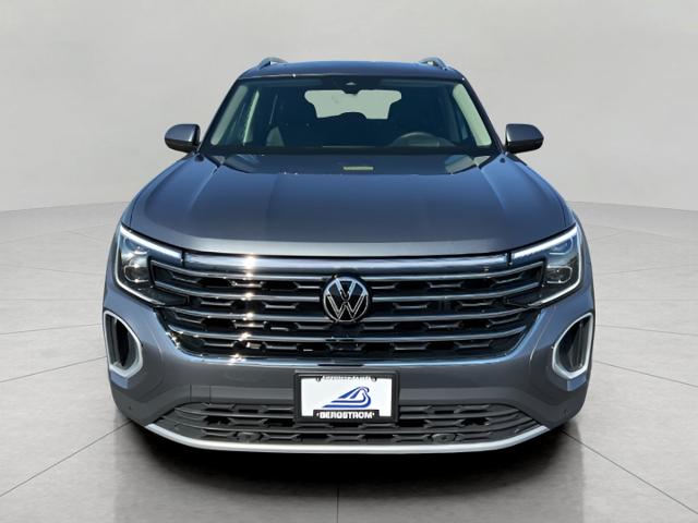 2024 Volkswagen Atlas Vehicle Photo in Oshkosh, WI 54904