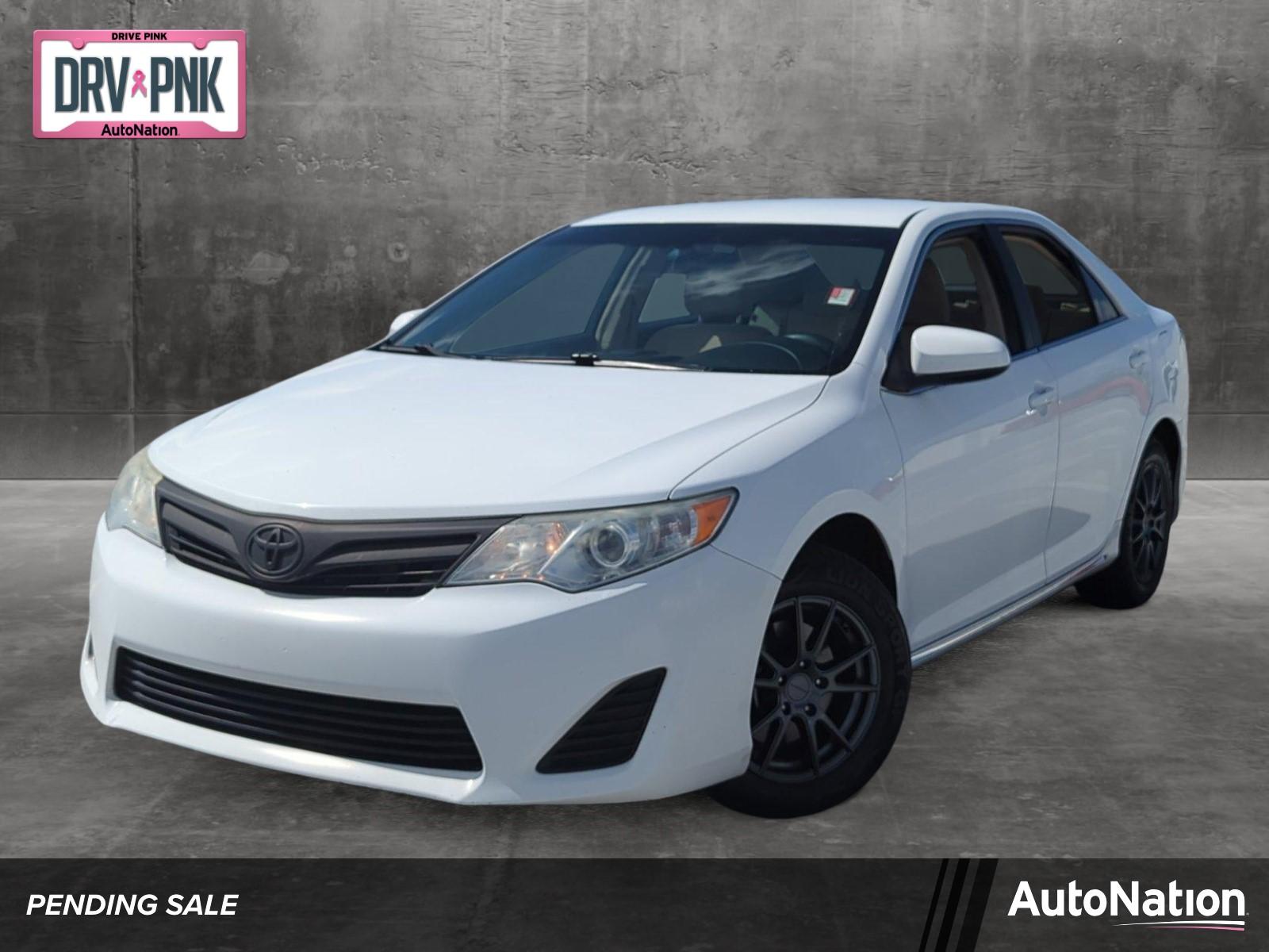 2013 Toyota Camry Hybrid Vehicle Photo in Ft. Myers, FL 33907