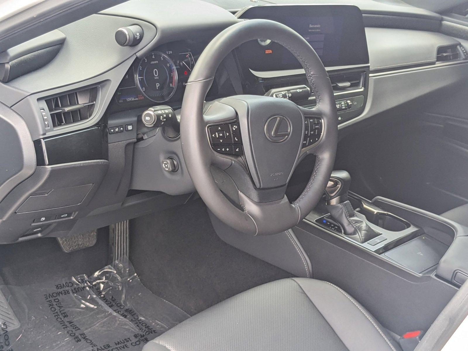 2024 Lexus ES 350 Vehicle Photo in Tampa, FL 33614