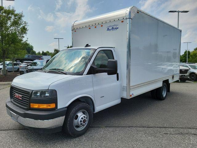 2024 GMC Savana Cutaway 3500 Vehicle Photo in DANBURY, CT 06810-5034