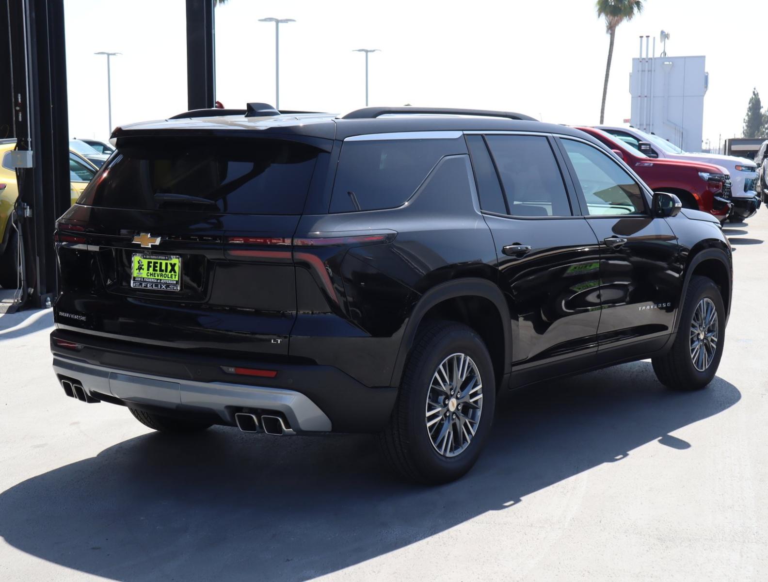 2024 Chevrolet Traverse Vehicle Photo in LOS ANGELES, CA 90007-3794