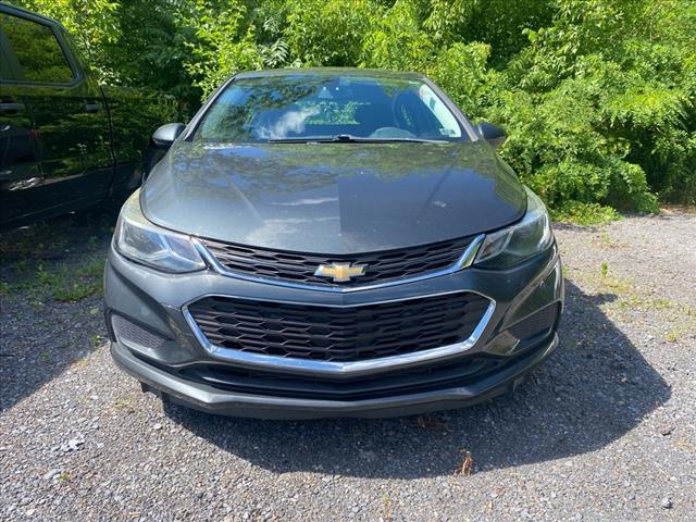 Used 2017 Chevrolet Cruze LT with VIN 3G1BE6SM6HS523369 for sale in Huntingdon, PA