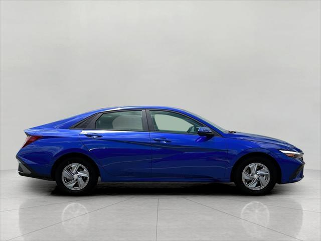 2024 Hyundai ELANTRA Vehicle Photo in Green Bay, WI 54304