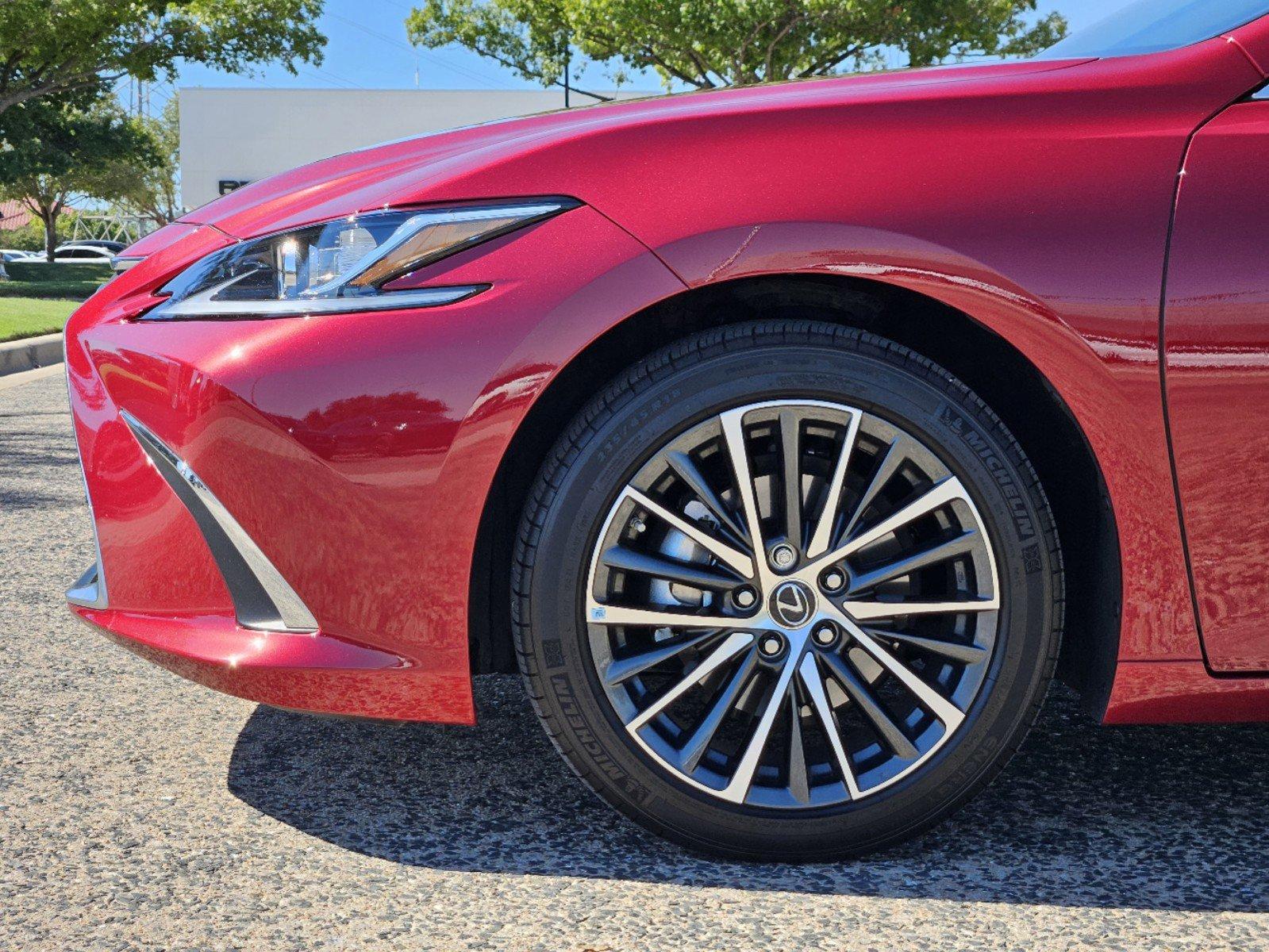 2023 Lexus ES 300h Vehicle Photo in FORT WORTH, TX 76132