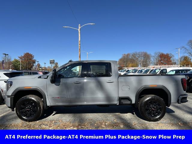 2025 GMC Sierra 2500 HD Vehicle Photo in CHICOPEE, MA 01020-5001