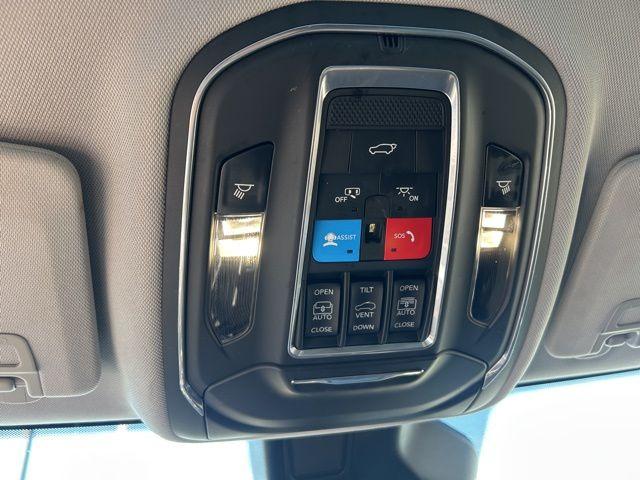 2021 Jeep Grand Cherokee L Vehicle Photo in MEDINA, OH 44256-9631