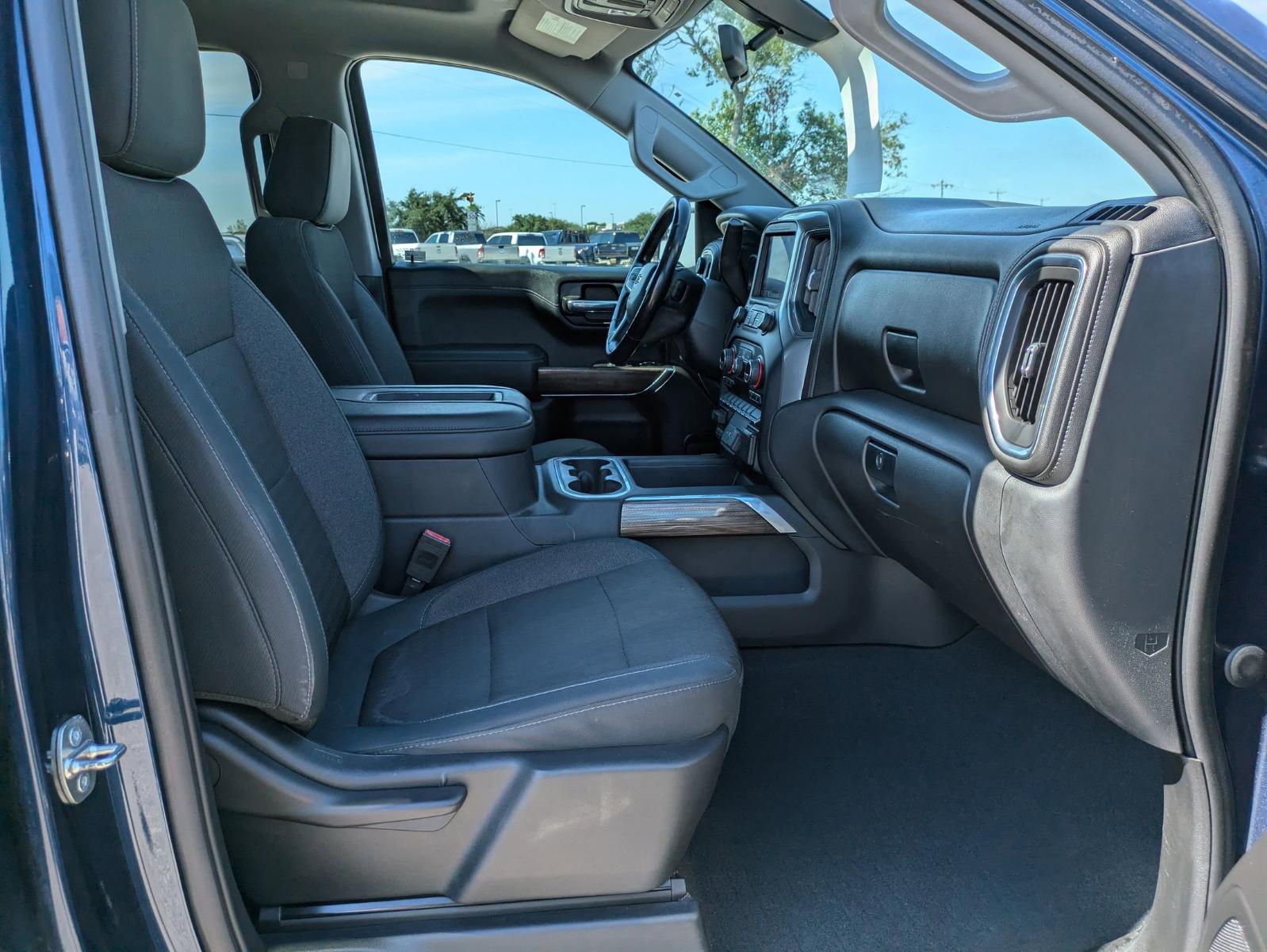 2019 Chevrolet Silverado 1500 Vehicle Photo in Seguin, TX 78155