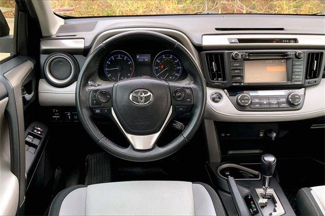 2018 Toyota RAV4 Vehicle Photo in KANSAS CITY, MO 64114-4502