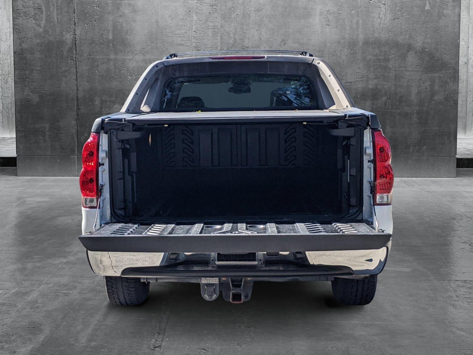 2006 Chevrolet Avalanche Vehicle Photo in PEMBROKE PINES, FL 33024-6534