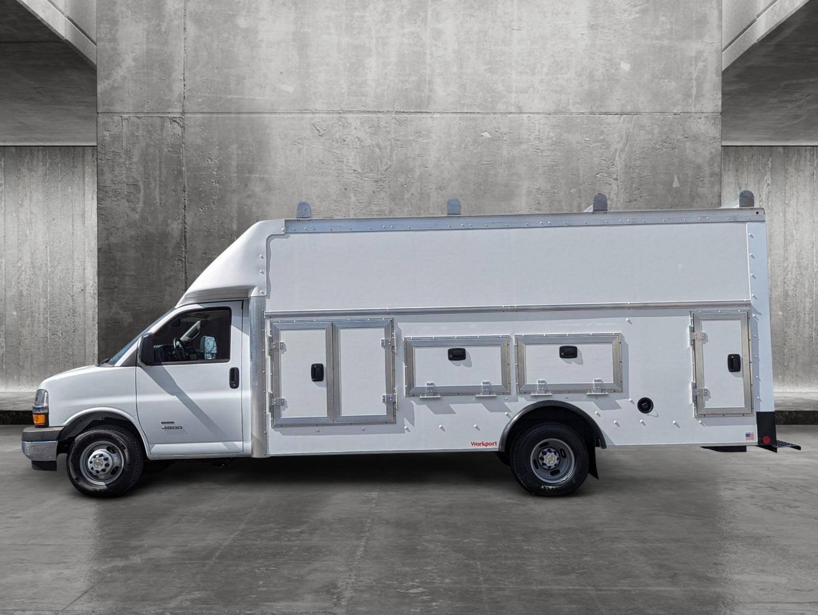 2023 Chevrolet Express Commercial Cutaway Vehicle Photo in GREENACRES, FL 33463-3207