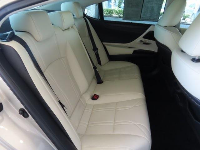 2022 Lexus ES Vehicle Photo in DELRAY BEACH, FL 33483-3294