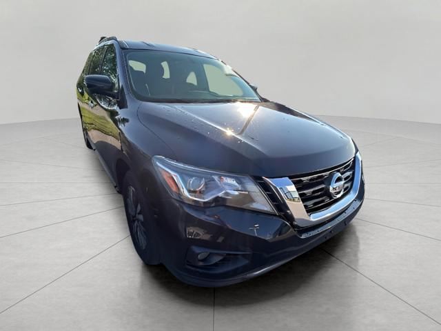 2018 Nissan Pathfinder Vehicle Photo in Green Bay, WI 54304