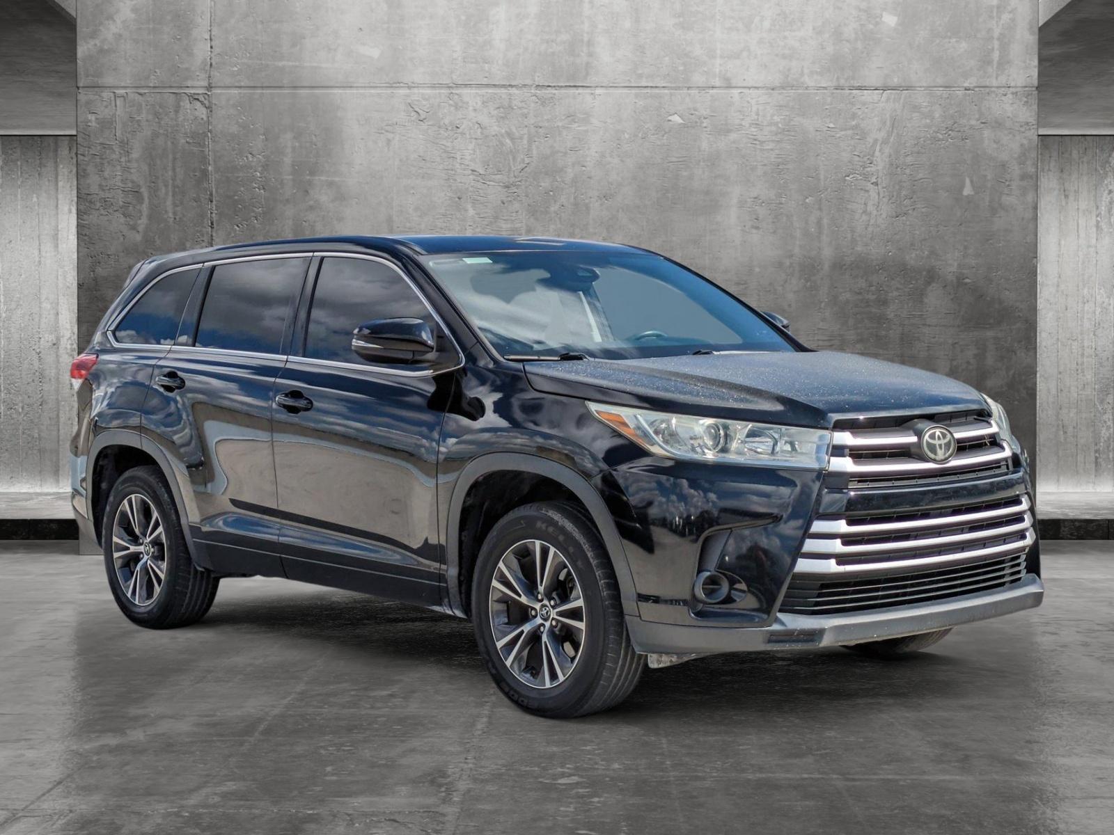 2017 Toyota Highlander Vehicle Photo in MIAMI, FL 33172-3015