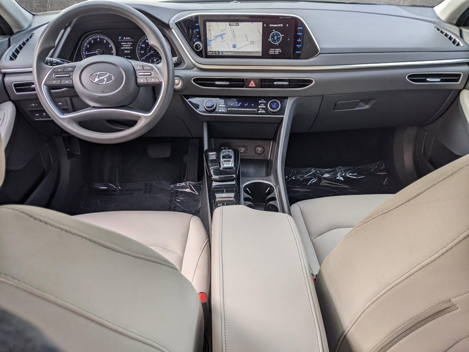 2023 Hyundai SONATA Vehicle Photo in Pembroke Pines , FL 33084