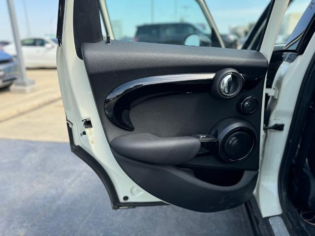 2016 MINI Cooper S Hardtop 4 Door Vehicle Photo in Grapevine, TX 76051