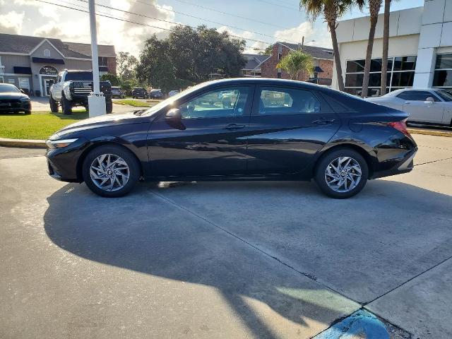 Used 2024 Hyundai Elantra SEL with VIN KMHLM4DG7RU663888 for sale in Lafayette, LA