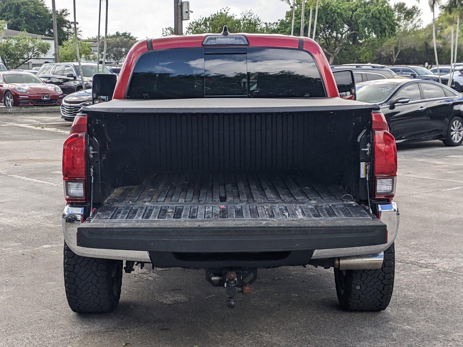 2021 Toyota Tacoma 2WD Vehicle Photo in PEMBROKE PINES, FL 33024-6534