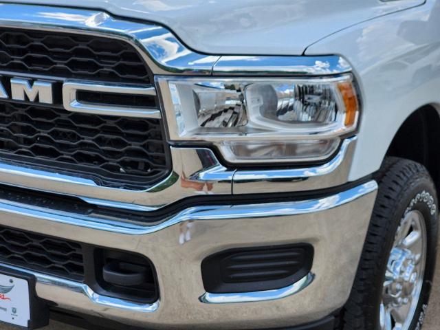 2024 Ram 3500 Vehicle Photo in Ennis, TX 75119-5114