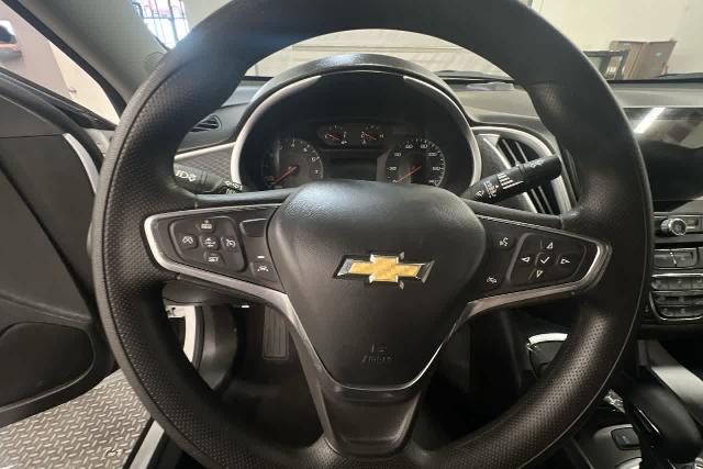 2022 Chevrolet Malibu Vehicle Photo in INDIANAPOLIS, IN 46227-0991