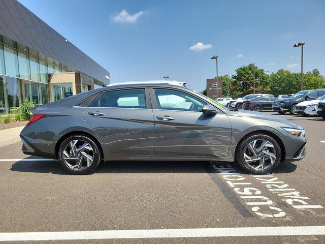 2024 Hyundai ELANTRA Vehicle Photo in Philadelphia, PA 19116