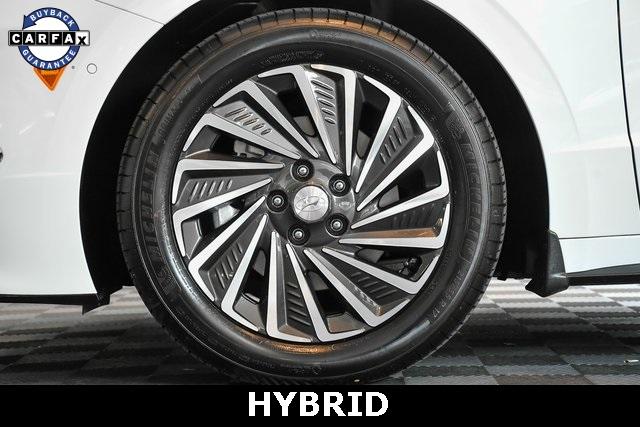 2022 Hyundai SONATA Hybrid Vehicle Photo in Everett, WA 98204