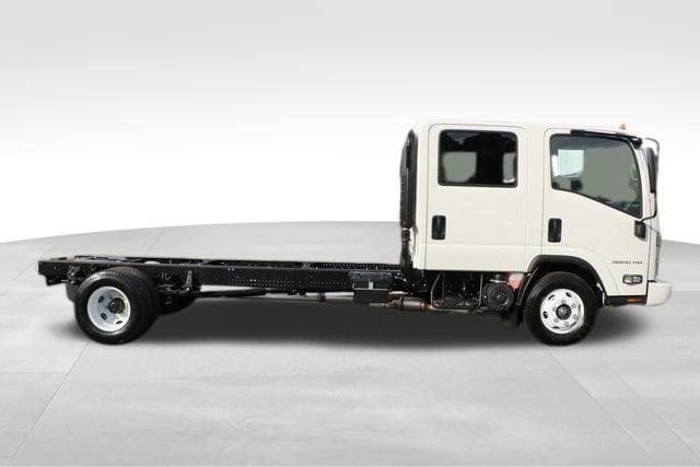 2025 Chevrolet Low Cab Forward Vehicle Photo in Salem, OR 97301