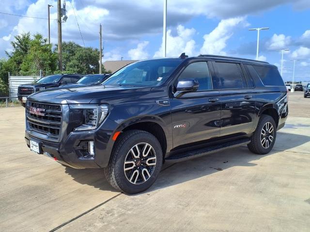 2024 GMC Yukon XL Vehicle Photo in ROSENBERG, TX 77471-5675