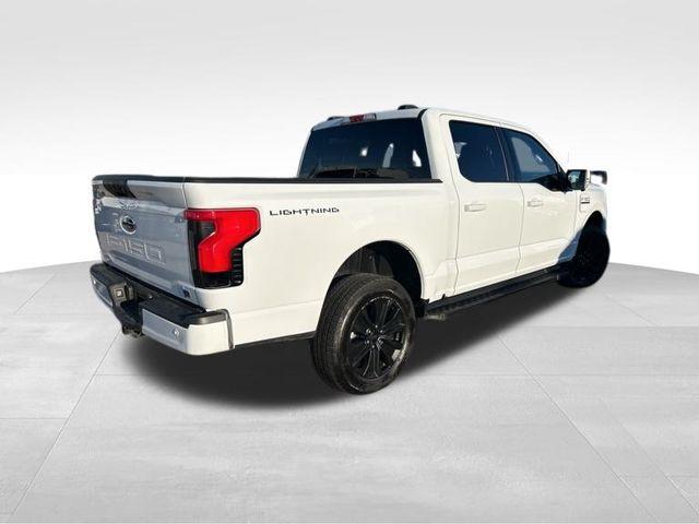 2023 Ford F-150 Lightning Vehicle Photo in MEDINA, OH 44256-9631