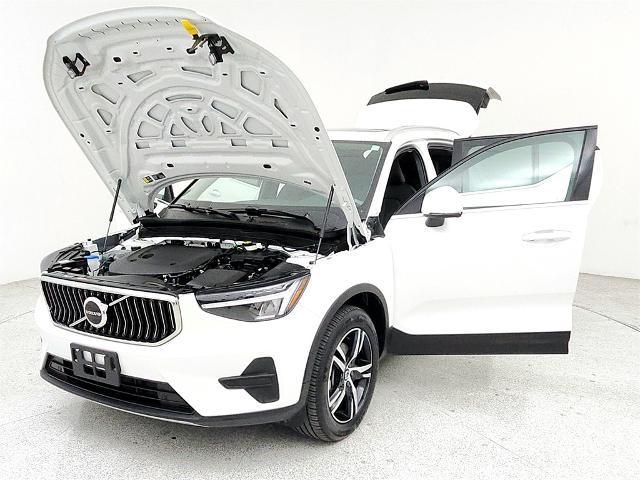 2024 Volvo XC40 Vehicle Photo in Grapevine, TX 76051