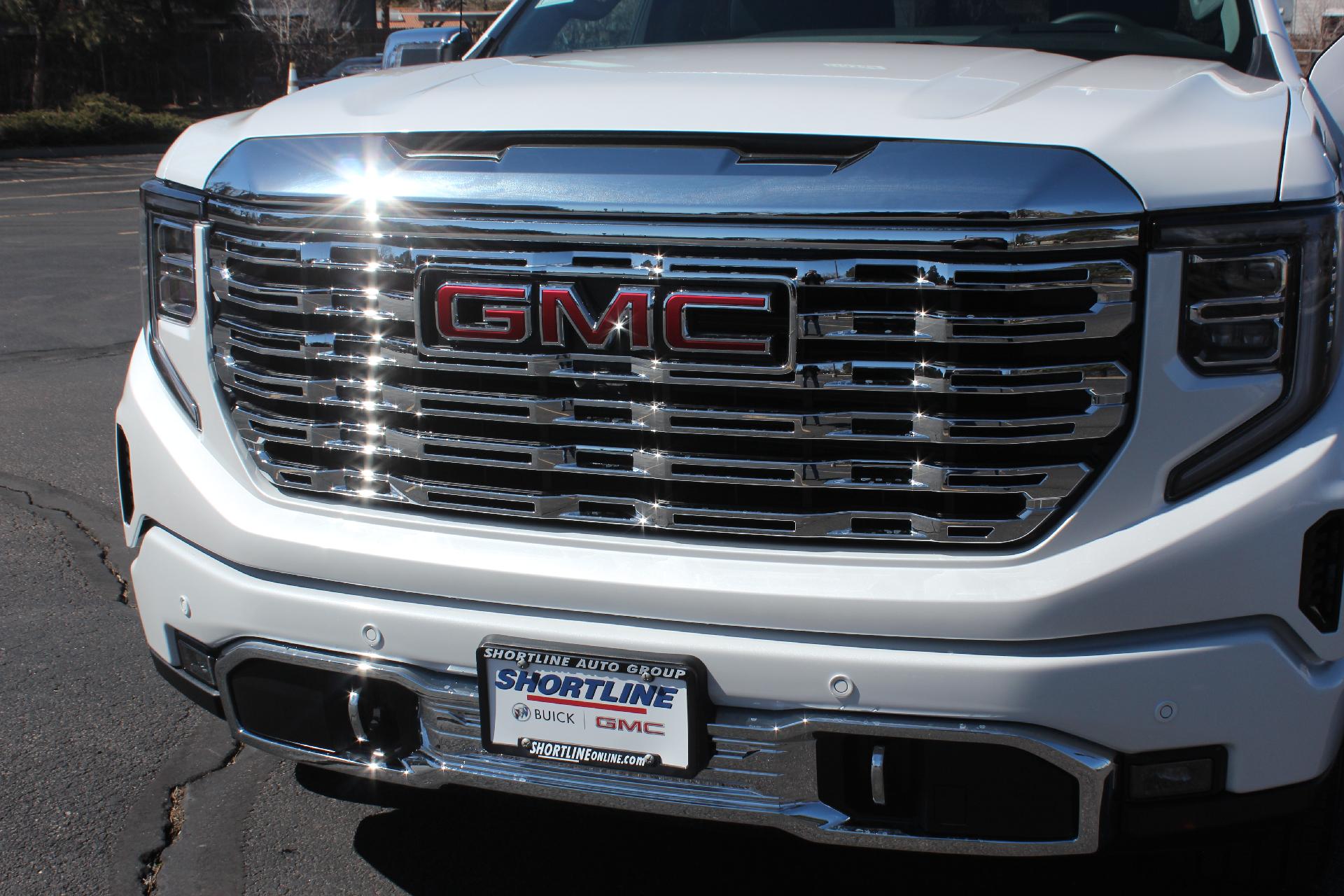 2024 GMC Sierra 1500 Vehicle Photo in AURORA, CO 80012-4011