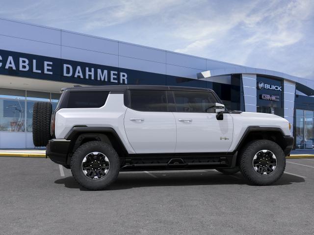 2024 GMC HUMMER EV SUV Vehicle Photo in KANSAS CITY, MO 64114-4545