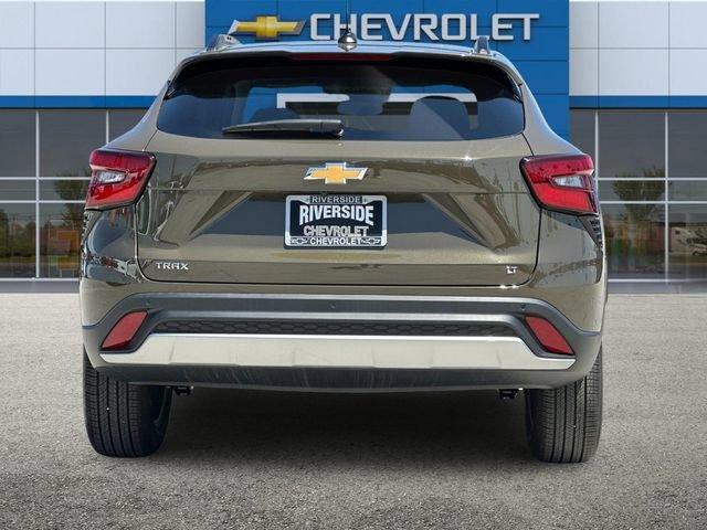 2024 Chevrolet Trax Vehicle Photo in RIVERSIDE, CA 92504-4106