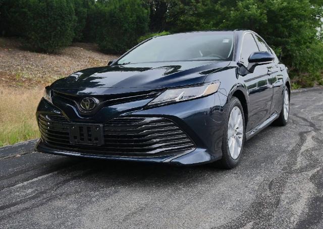 2018 Toyota Camry Vehicle Photo in NORWOOD, MA 02062-5222