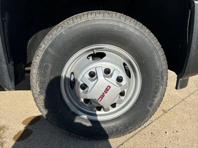 2024 GMC Sierra 3500 HD Chassis Cab Vehicle Photo in MEDINA, OH 44256-9631