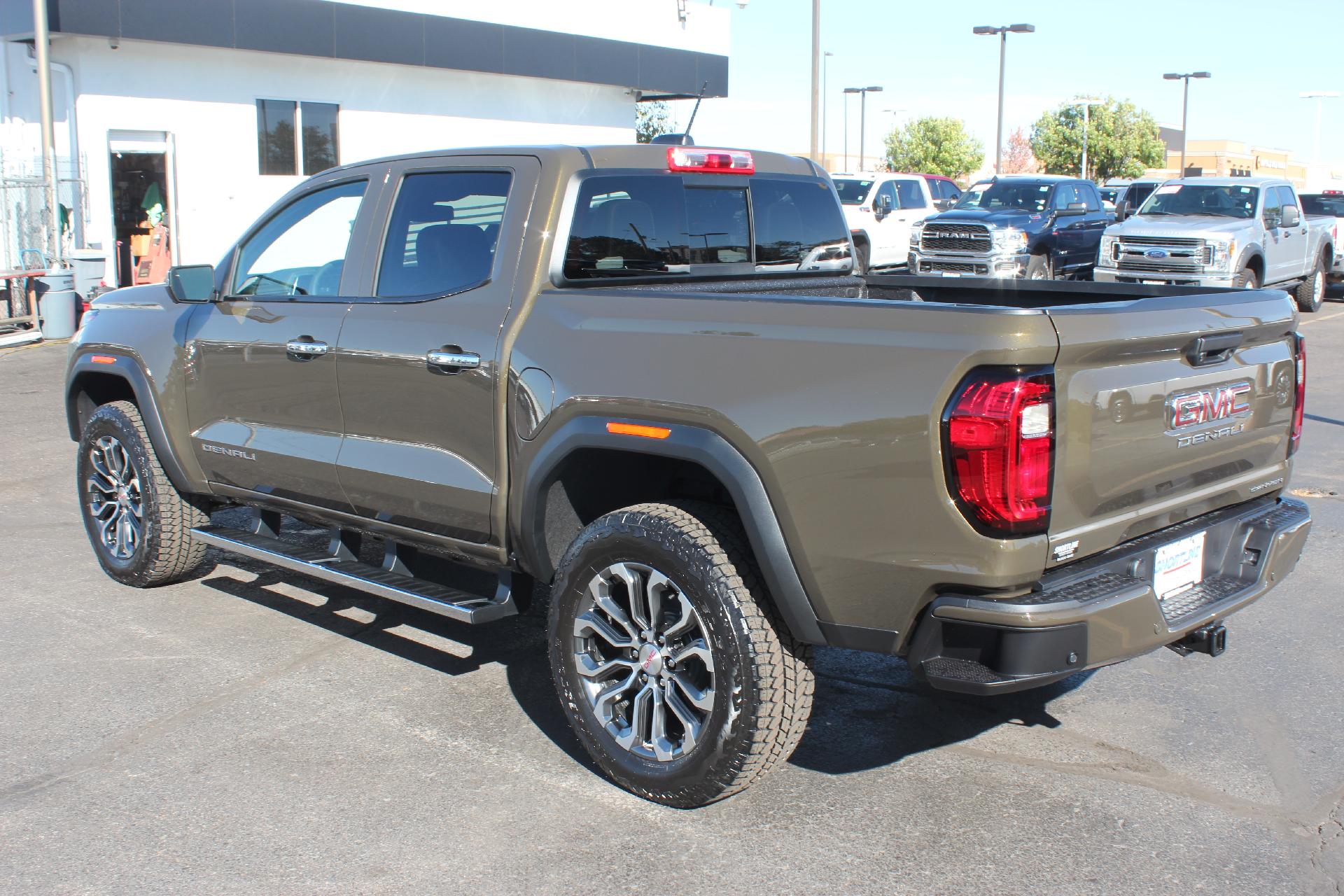 2024 GMC Canyon Vehicle Photo in AURORA, CO 80012-4011